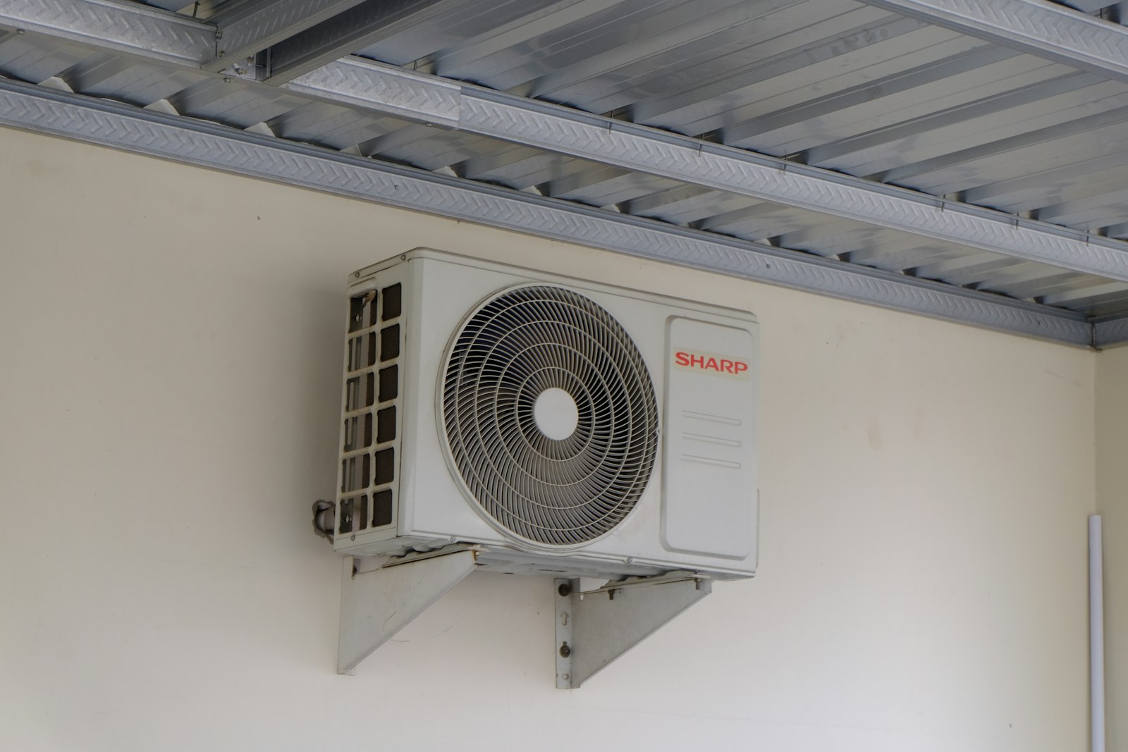 Signs Your Air Conditioning Needs Servicing
